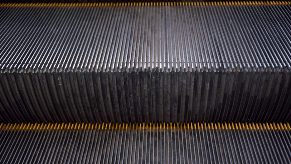 Rafturile metalice ca element industrial chic