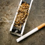 Rularea manuală a tutunului vs. rularea cu aparat: ce opțiune ți se potrivește?
