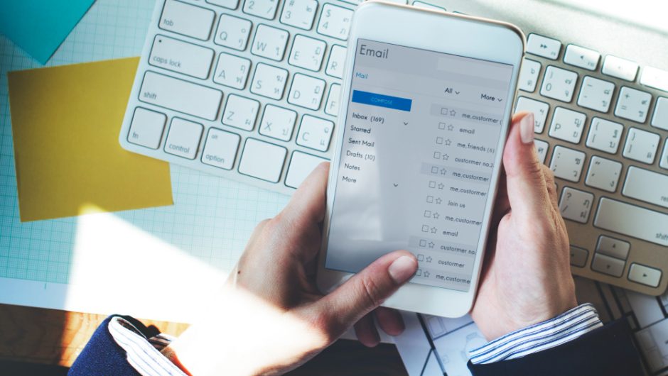Riscuri în folosirea directă a mesajelor automate în inbox social