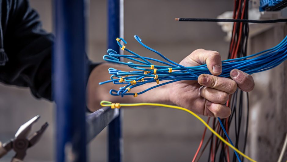 Cum să identifici și să utilizezi corect cablurile pentru diverse aplicații în construcții și instalații