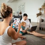 Top 10 moduri de a-ți reconecta familia prin activități