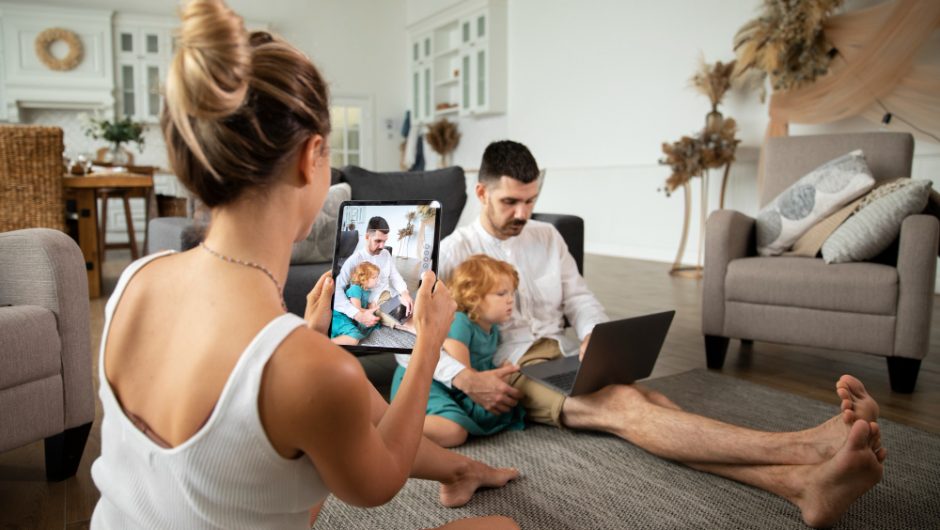 Top 10 moduri de a-ți reconecta familia prin activități