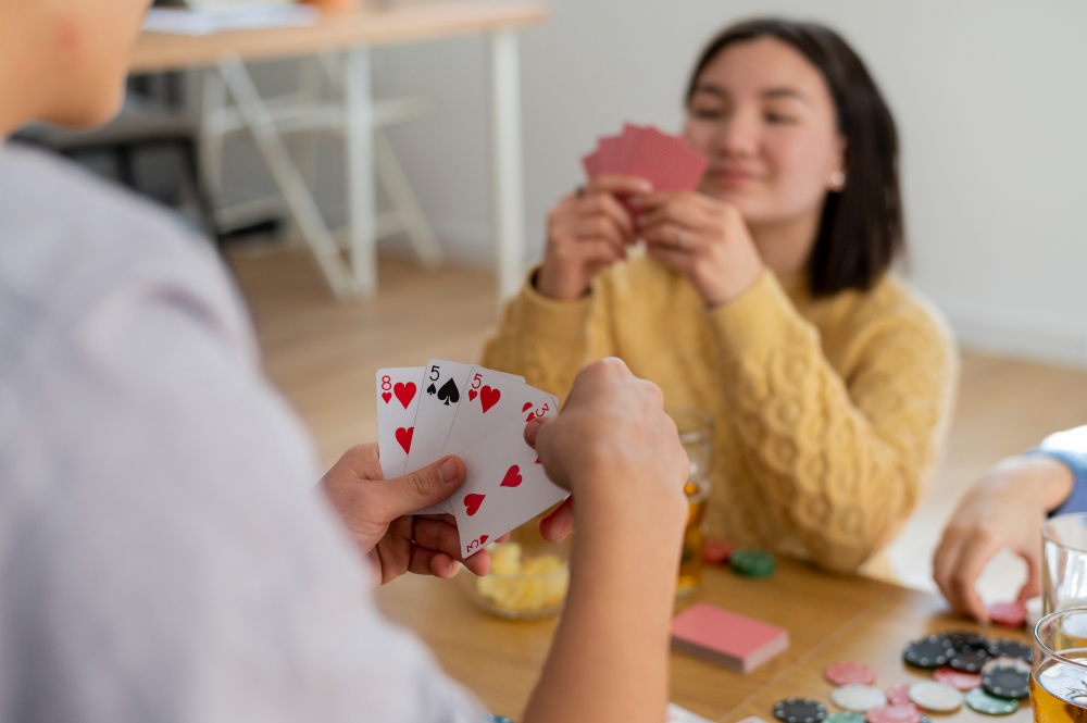 Jocuri de cărți populare: Reguli pentru Macao, Șeptică și Rentz