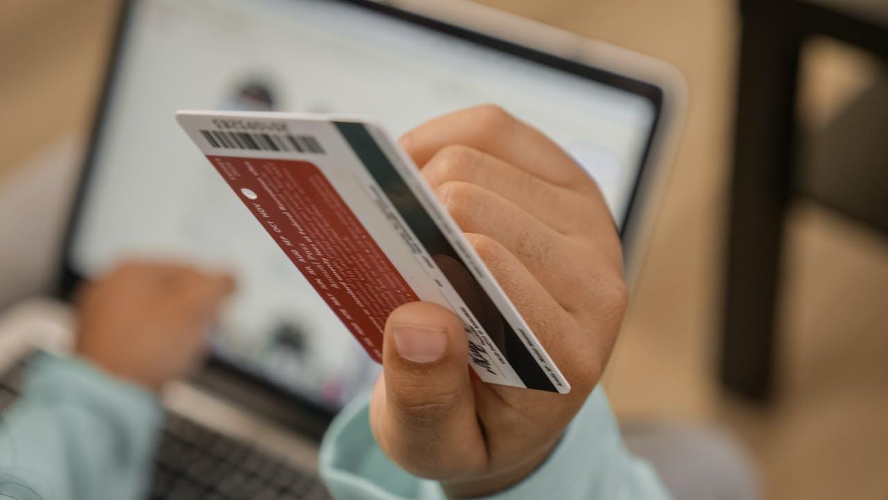 5 pași pentru a obține creditul online dorit de la o instituție financiară nebancară